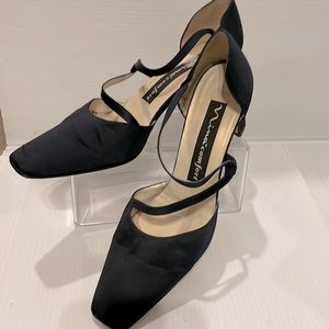 Nina Comfort Heels Navy Blue Silk slip-on closed toe/Back 2.5” Dress Shoe 8.5 N